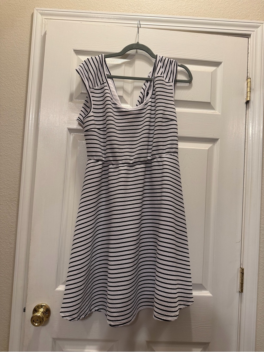 Classic Sleeveless Black & White Striped Fit-and-Flare Dress Torrid size 2